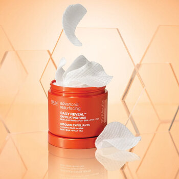 Advanced Resurfacing Daily Reveal™ Exfoliating Pads - Exfoliační pleťové polštářky ( 60 ks )